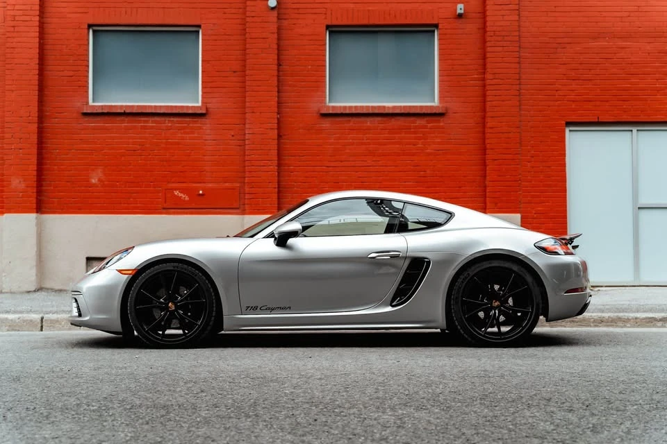 2025 Porsche 718 Cayman - Image 8 of 12