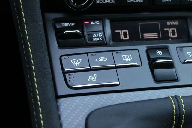 2025 Porsche 718 Cayman - Image 16 of 19