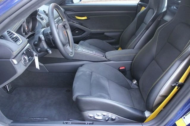 2025 Porsche 718 Cayman - Image 18 of 19