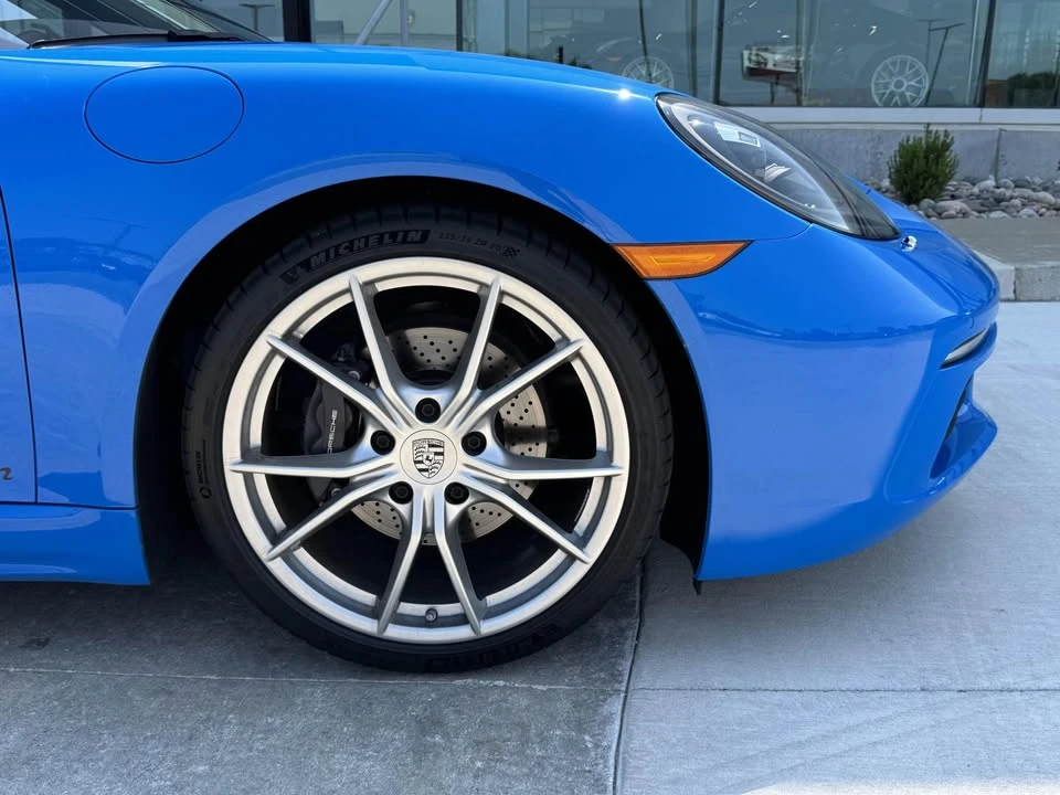 2025 Porsche 718 Cayman - Image 2 of 20