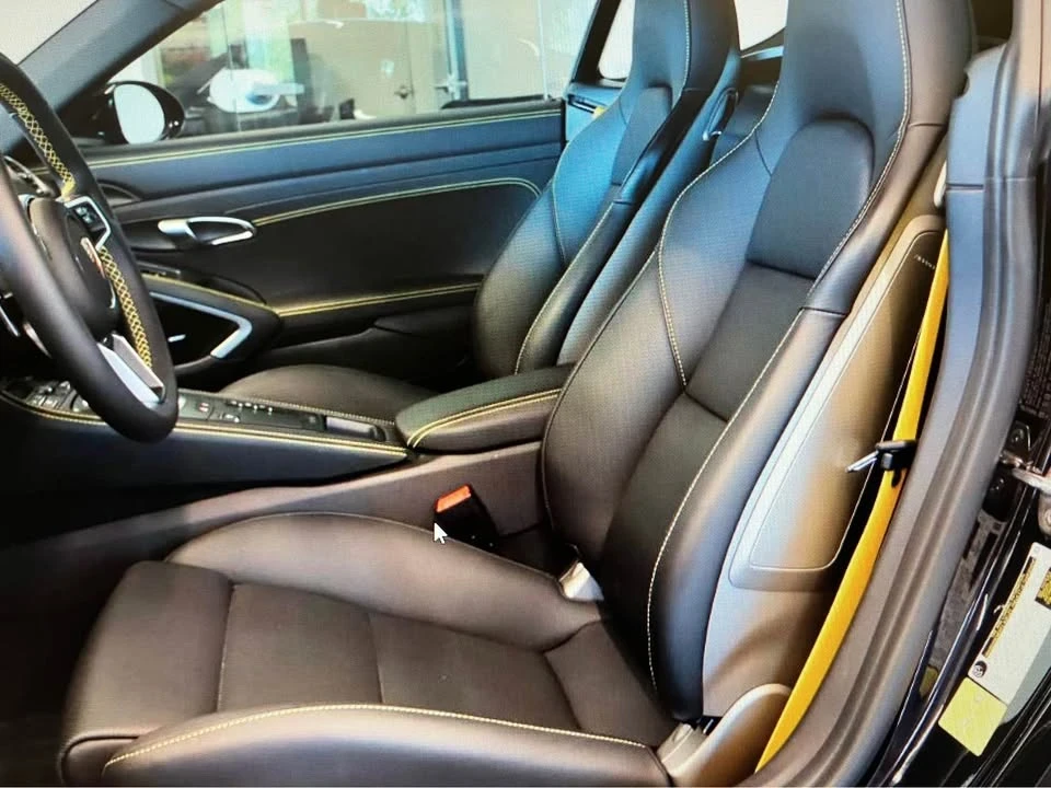 2025 Porsche 718 Cayman - Image 10 of 20