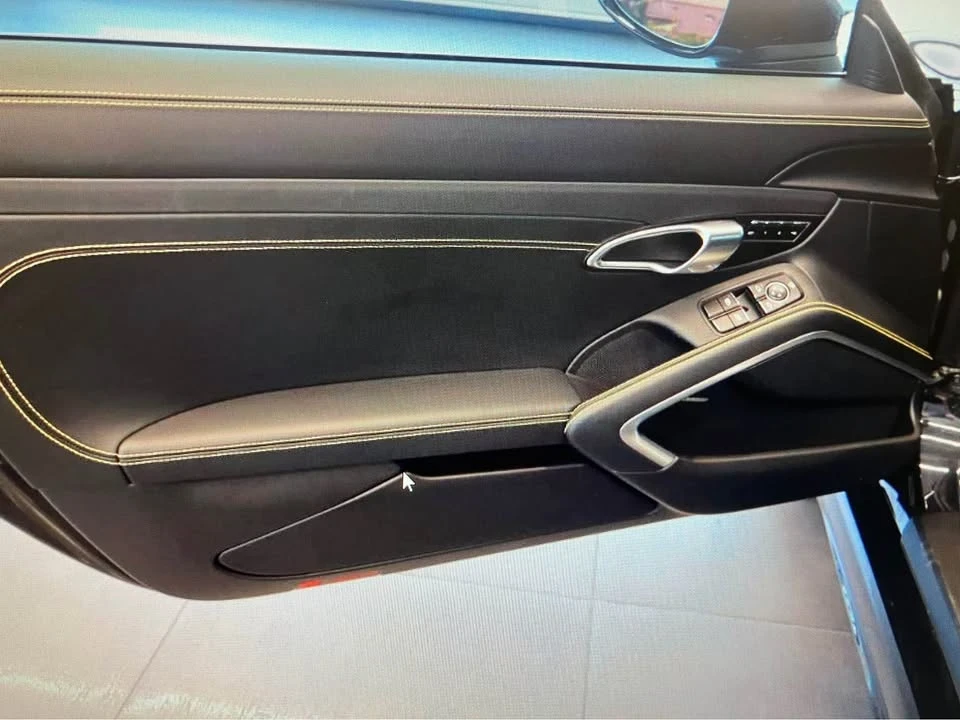 2025 Porsche 718 Cayman - Image 17 of 20