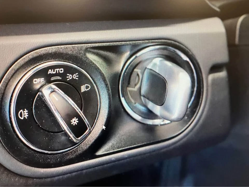 2025 Porsche 718 Cayman - Image 16 of 20