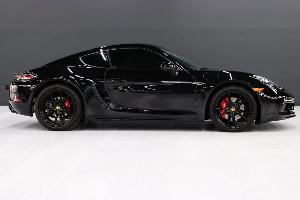 2025 Porsche 718 Cayman - Image 2 of 20