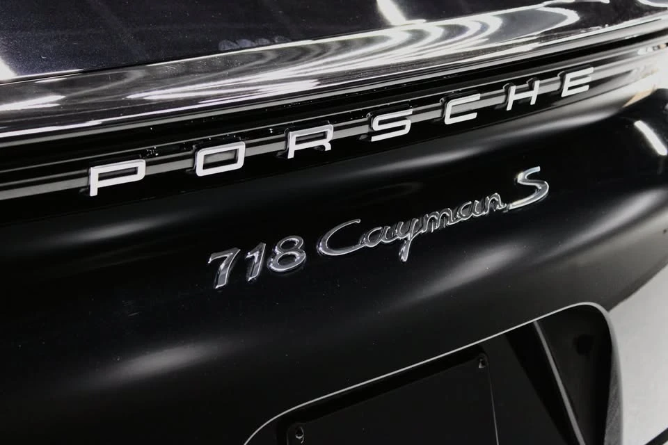 2025 Porsche 718 Cayman - Image 16 of 20