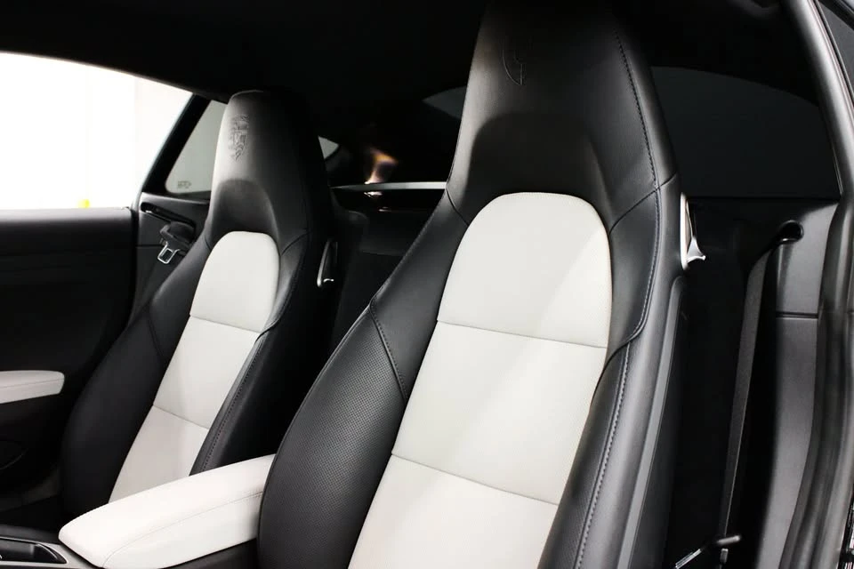 2025 Porsche 718 Cayman - Image 12 of 20