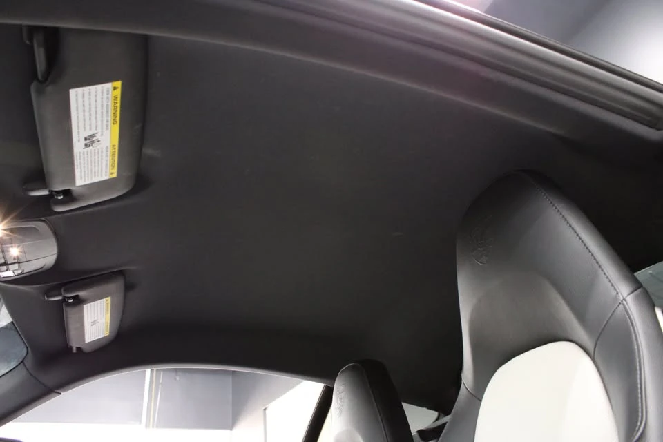 2025 Porsche 718 Cayman - Image 15 of 20