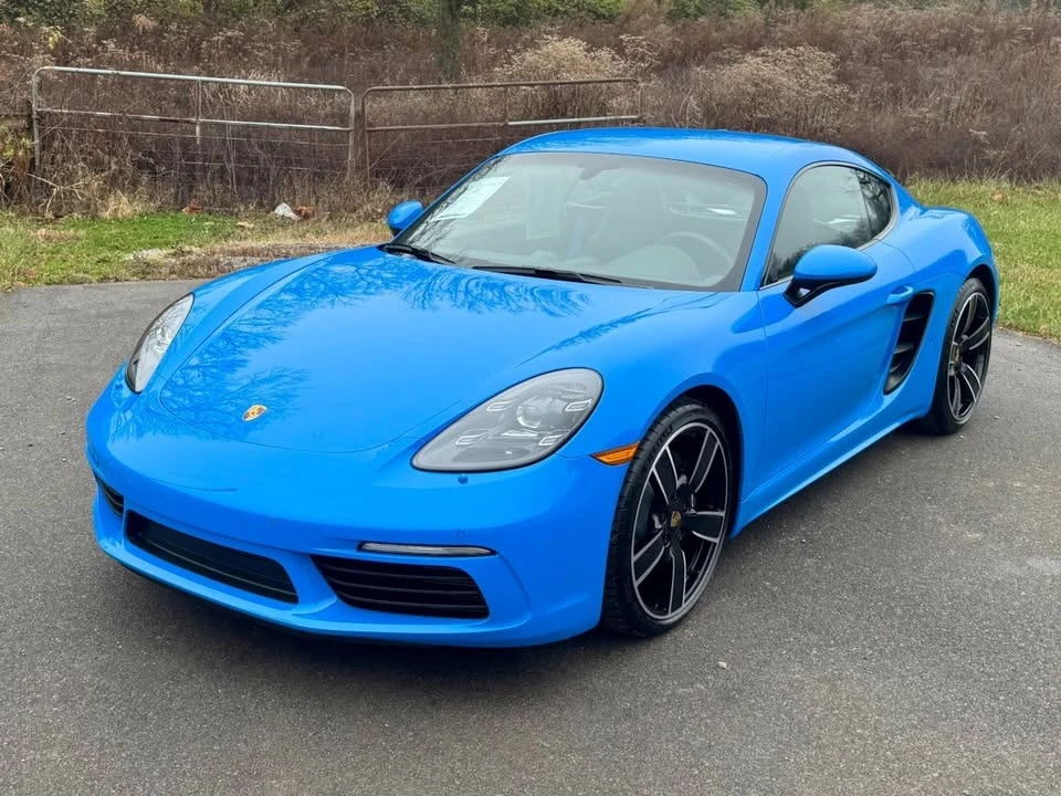 2025 Porsche 718 Cayman - Image 2 of 19