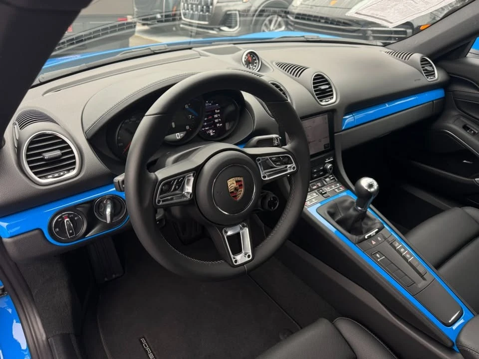 2025 Porsche 718 Cayman - Image 16 of 19