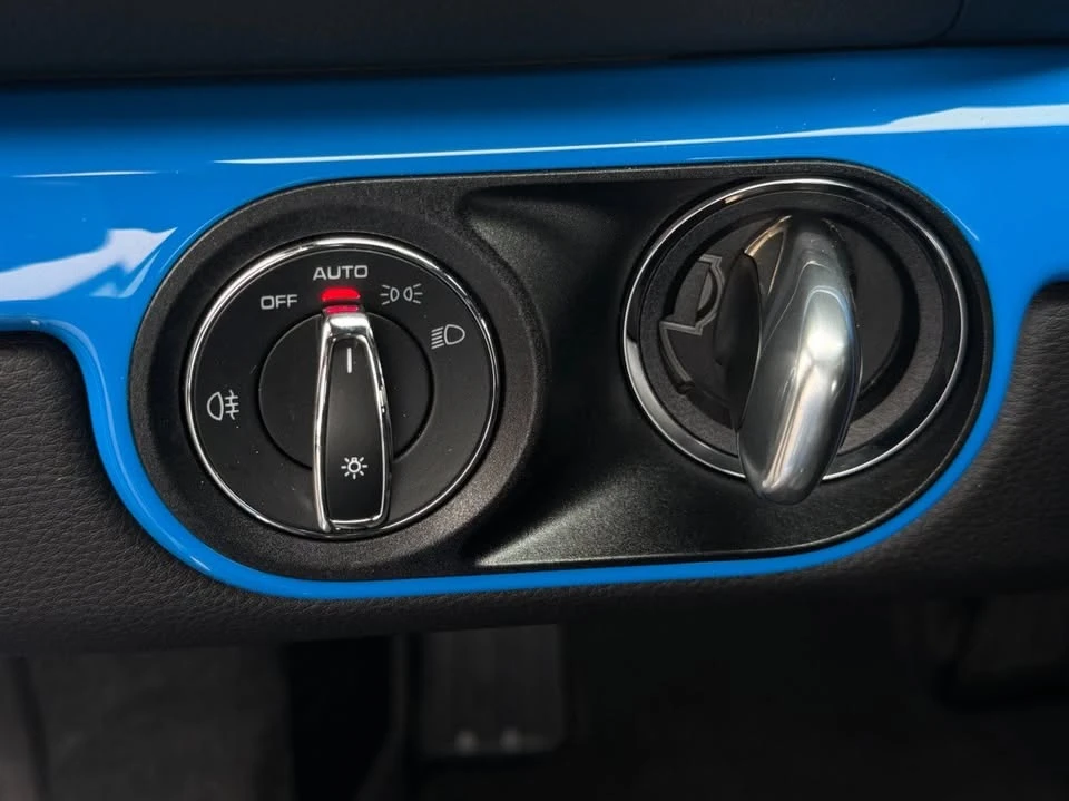 2025 Porsche 718 Cayman - Image 15 of 19