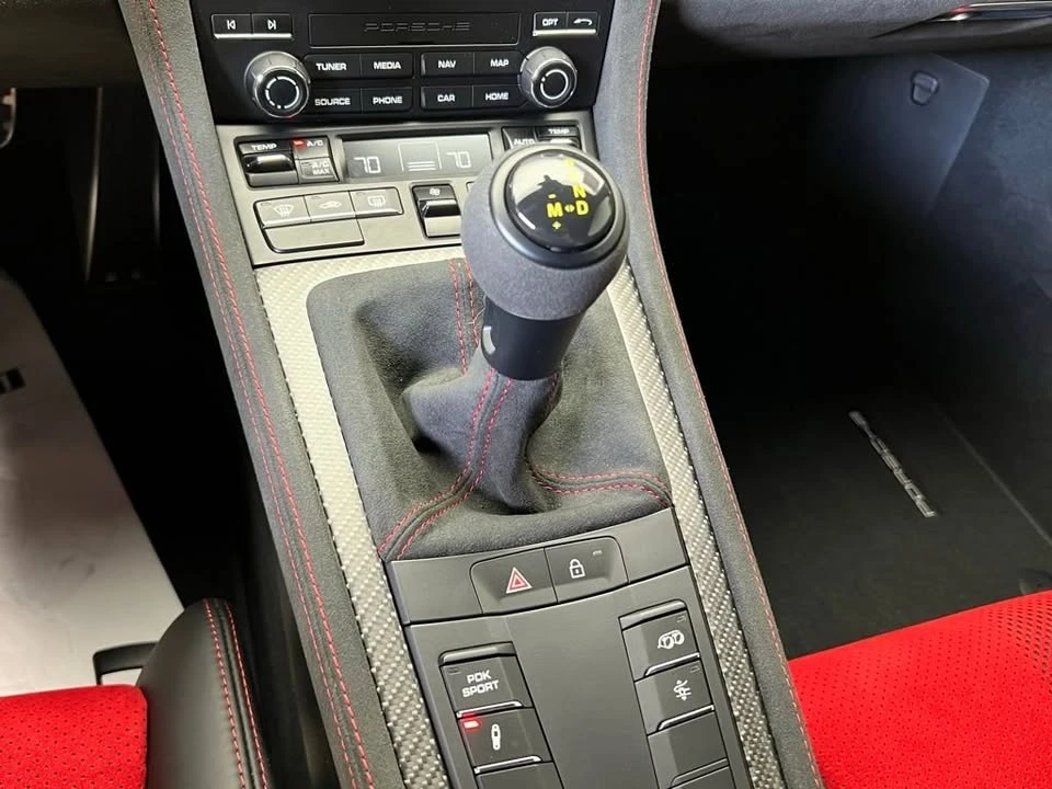 2025 Porsche 718 Boxster Spyder RS - Image 9 of 15