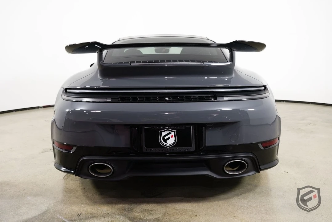 2025 Porsche 992 Carrera - Image 4 of 27