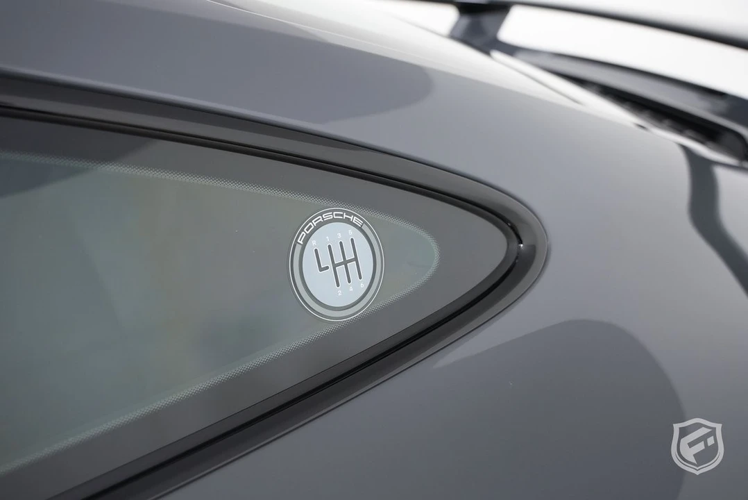 2025 Porsche 992 Carrera - Image 23 of 27