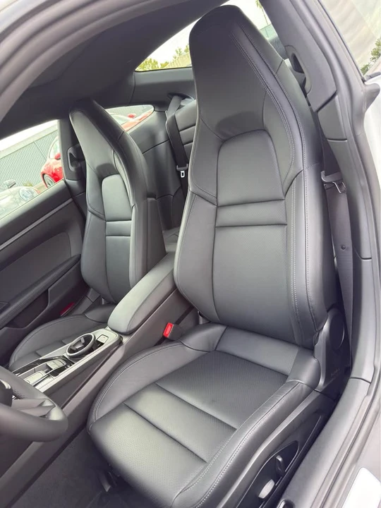 2025 Porsche 992 Carrera - Image 6 of 7
