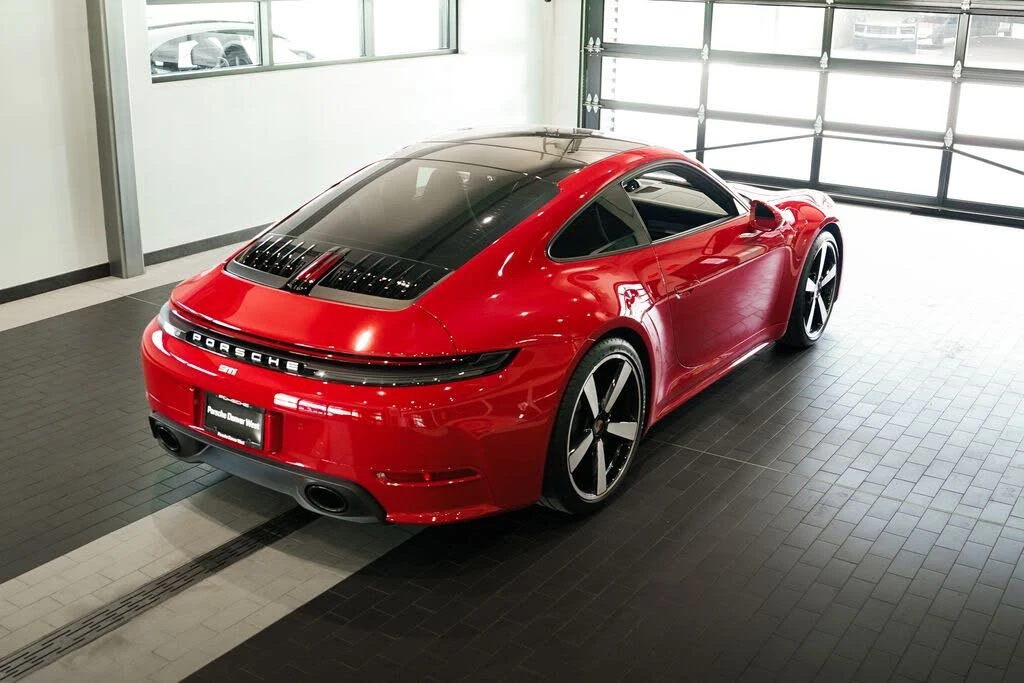 2025 Porsche 992 Carrera - Image 9 of 31