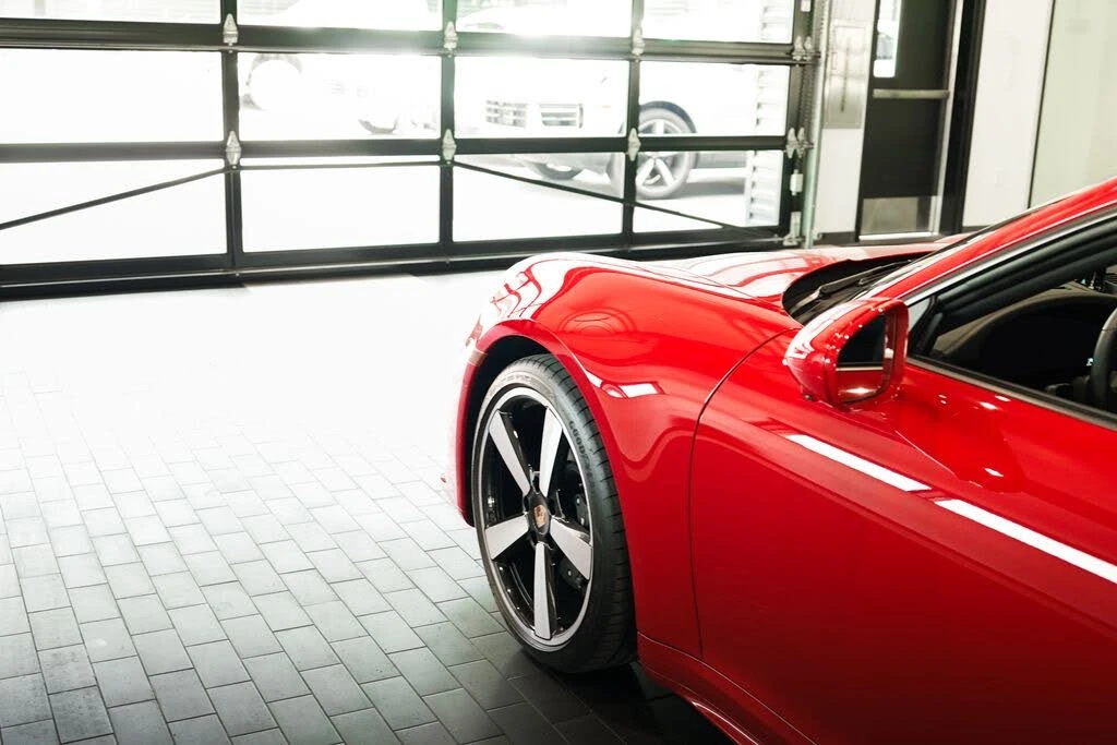 2025 Porsche 992 Carrera - Image 24 of 31