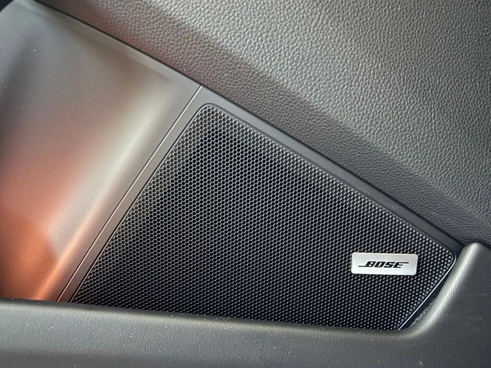 2025 Porsche 992 Carrera - Image 17 of 31