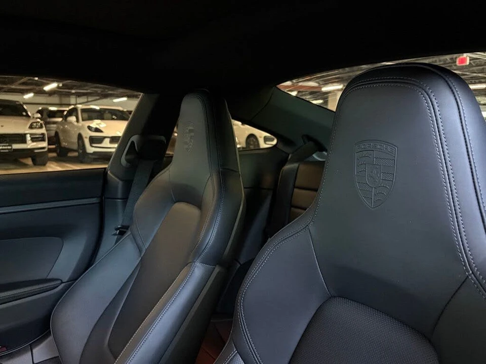 2025 Porsche 992 Carrera - Image 21 of 31