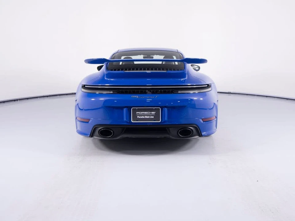2025 Porsche 992 Carrera - Image 9 of 31
