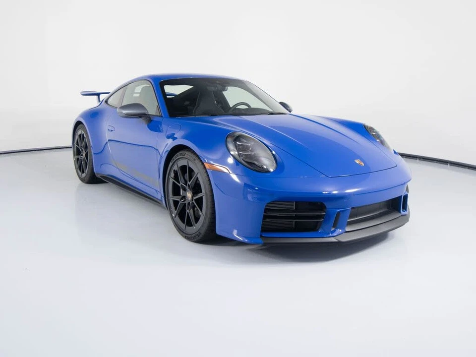 2025 Porsche 992 Carrera - Image 12 of 31