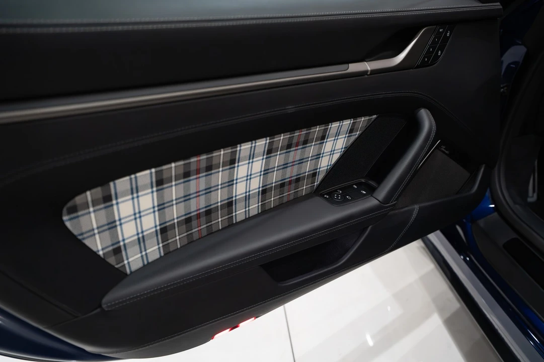 2025 Porsche 992 Sport Classic - Image 6 of 31