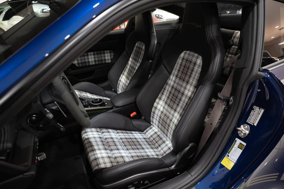 2025 Porsche 911 - Image 11 of 31