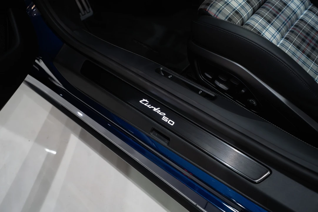 2025 Porsche 992 Sport Classic - Image 9 of 31