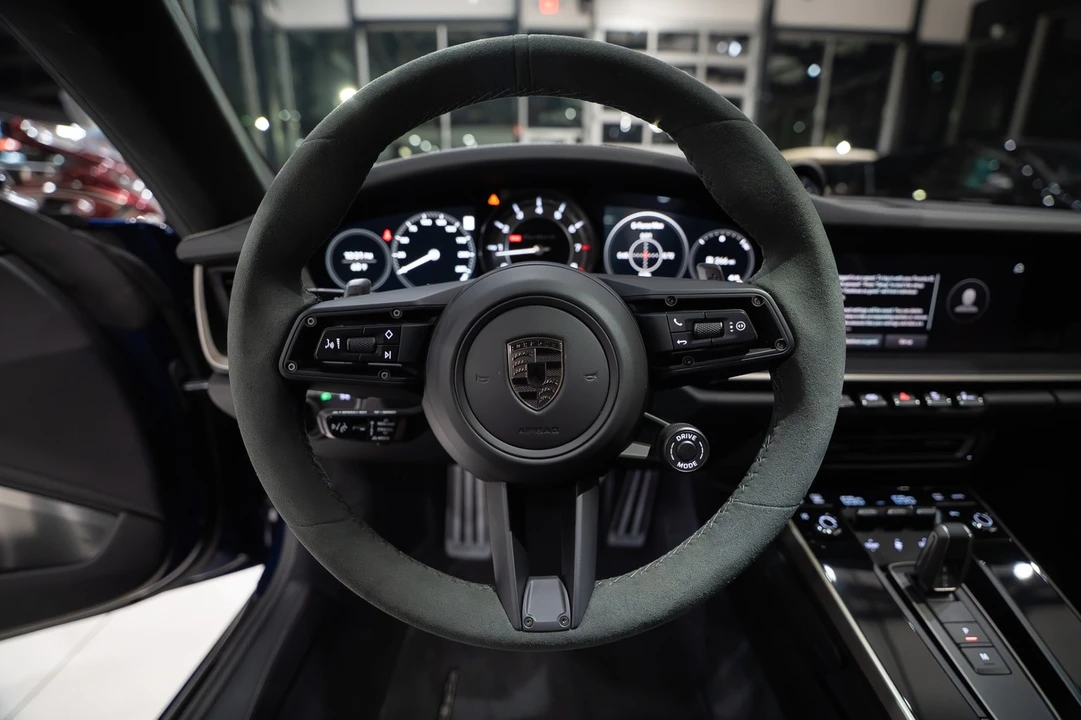 2025 Porsche 992 Sport Classic - Image 15 of 31