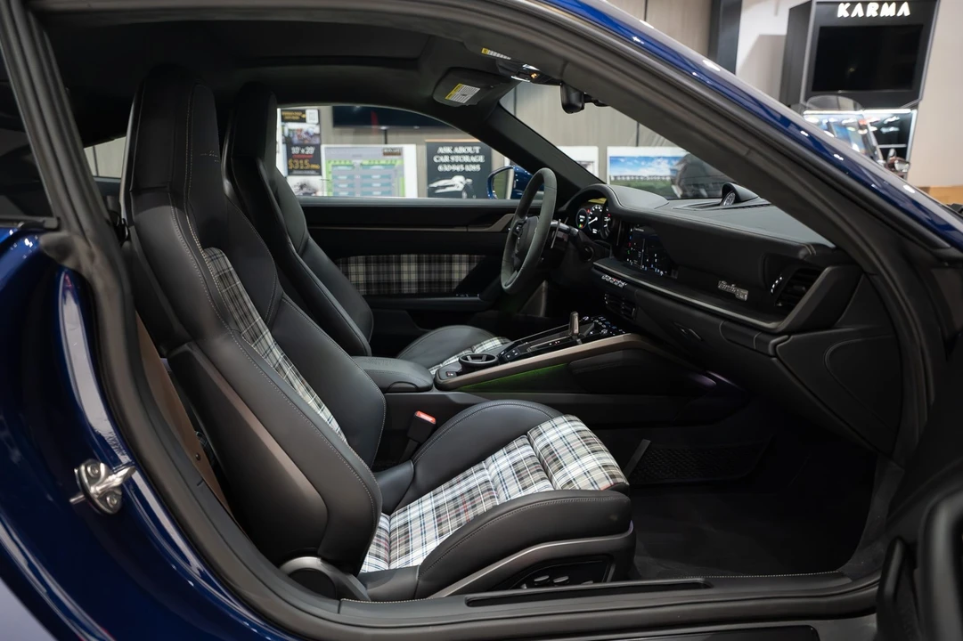 2025 Porsche 911 - Image 27 of 31
