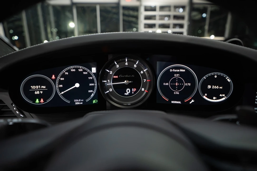 2025 Porsche 911 - Image 16 of 31