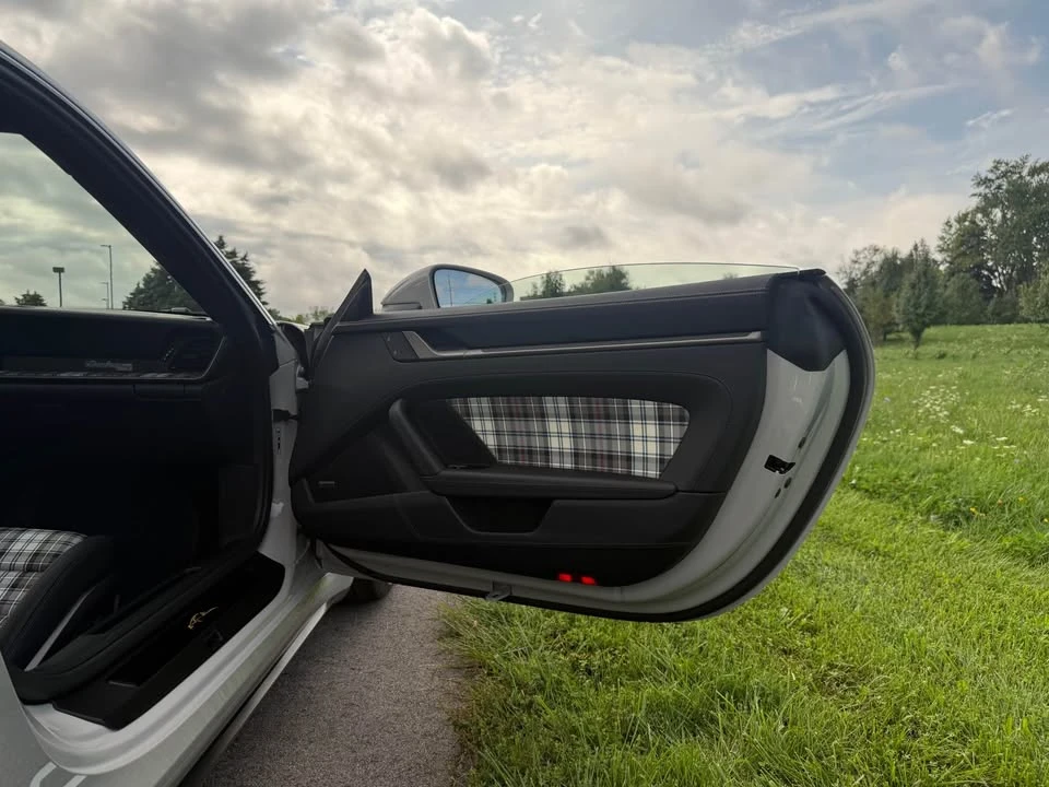2025 Porsche 992 Carrera - Image 12 of 16