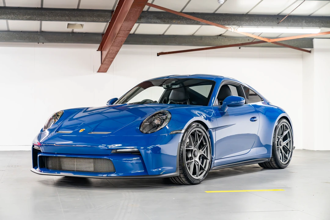 2025 Porsche 992 Carrera S - Image 11 of 31