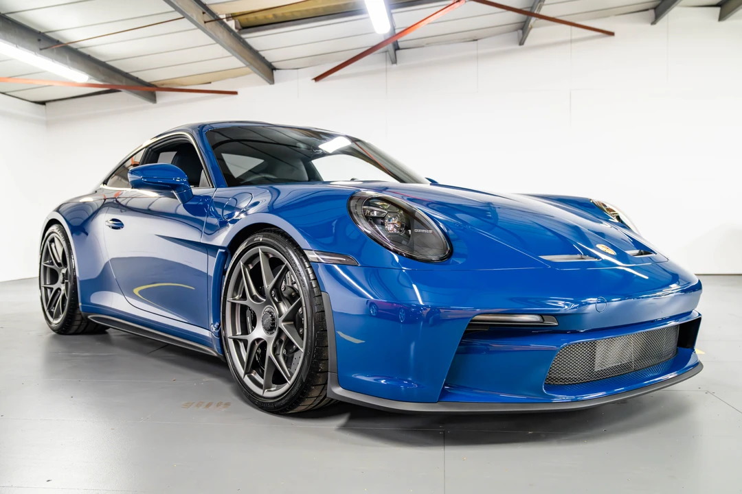 2025 Porsche 992 Carrera S - Image 9 of 31