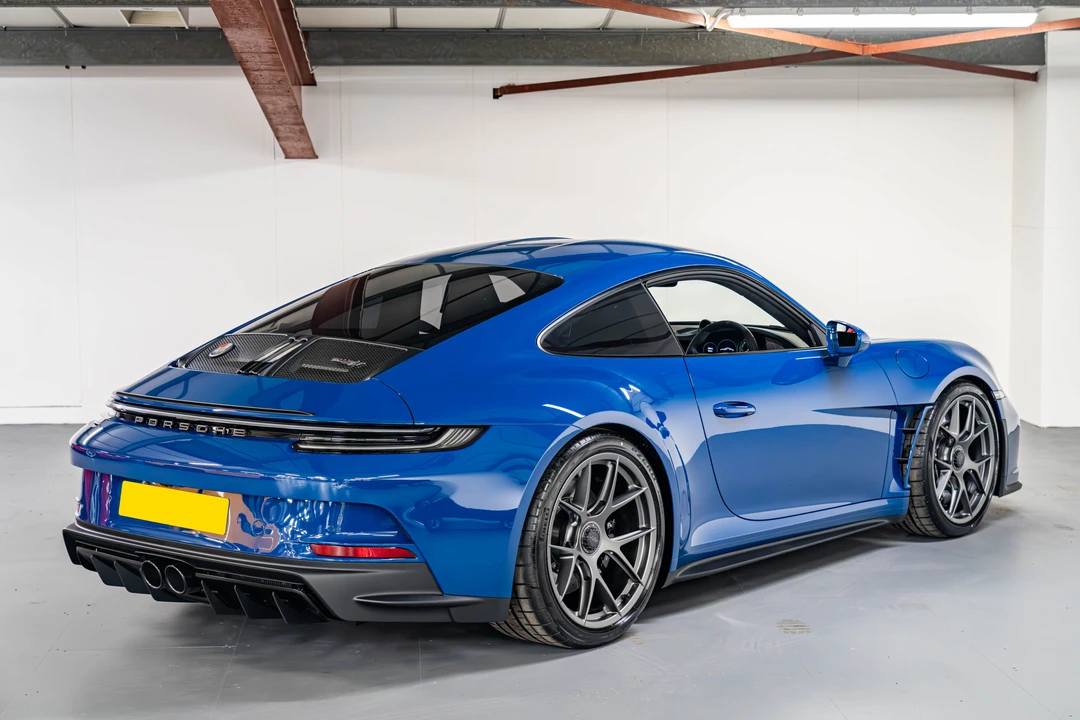 2025 Porsche 992 Carrera S - Image 16 of 31