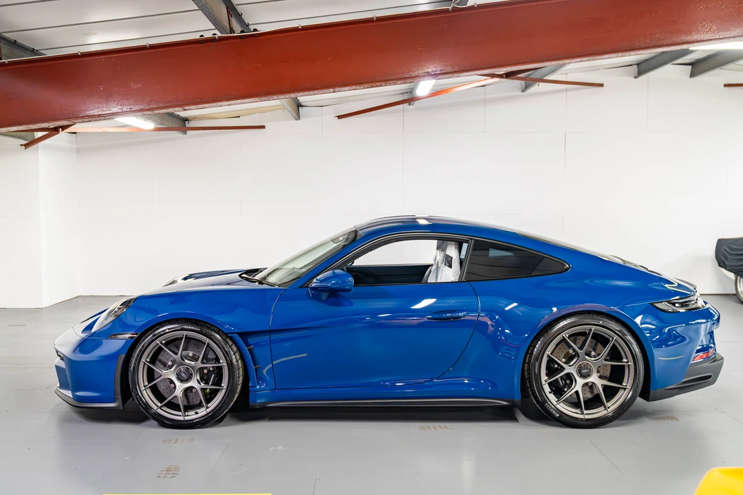 2025 Porsche 992 Carrera S - Image 4 of 31