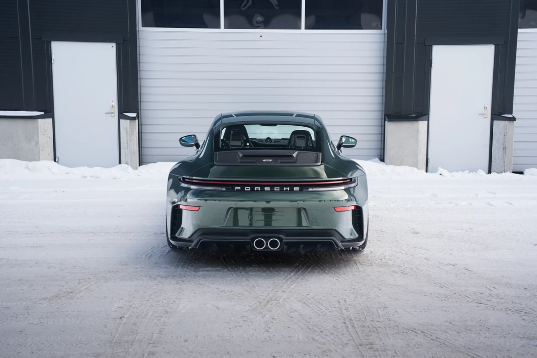 2025 Porsche 992 GT3 - Image 15 of 31