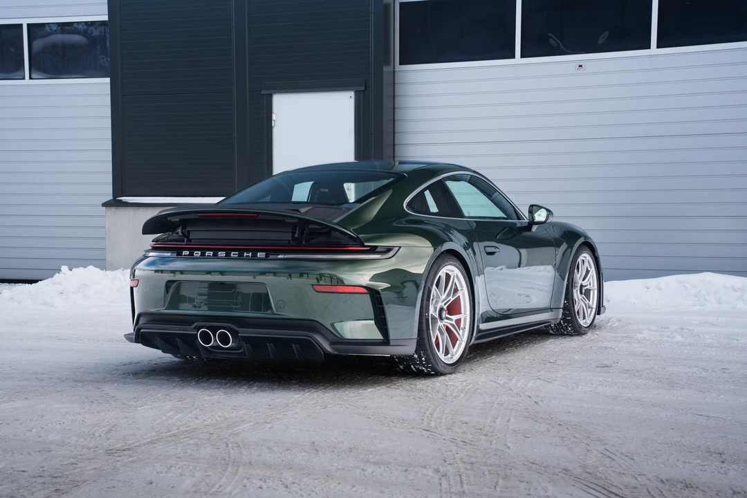 2025 Porsche 992 GT3 - Image 7 of 31