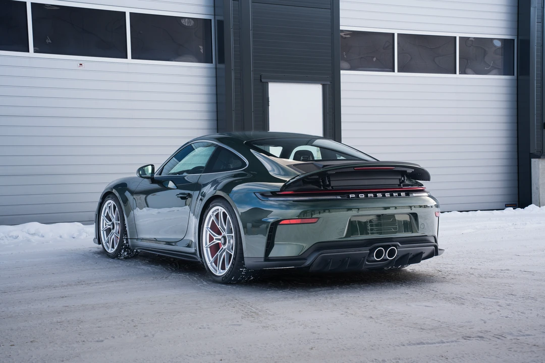 2025 Porsche 992 GT3 - Image 14 of 31