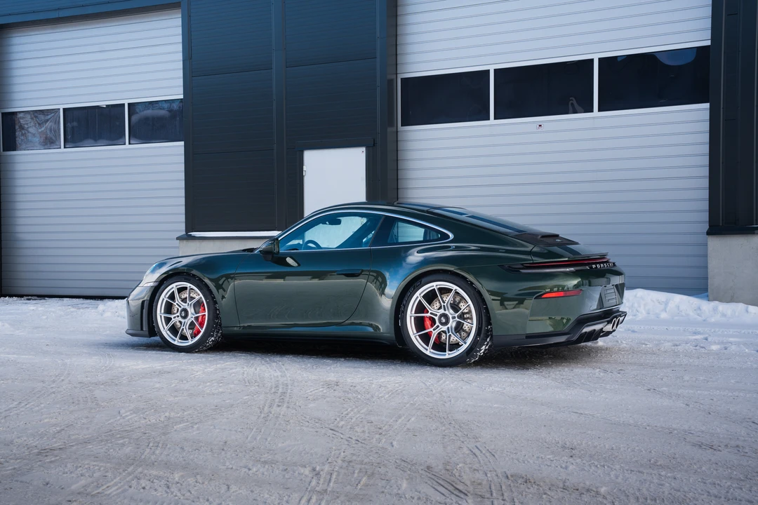 2025 Porsche 992 GT3 - Image 22 of 31