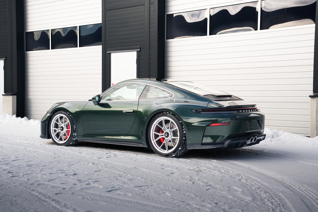 2025 Porsche 992 GT3 - Image 23 of 31