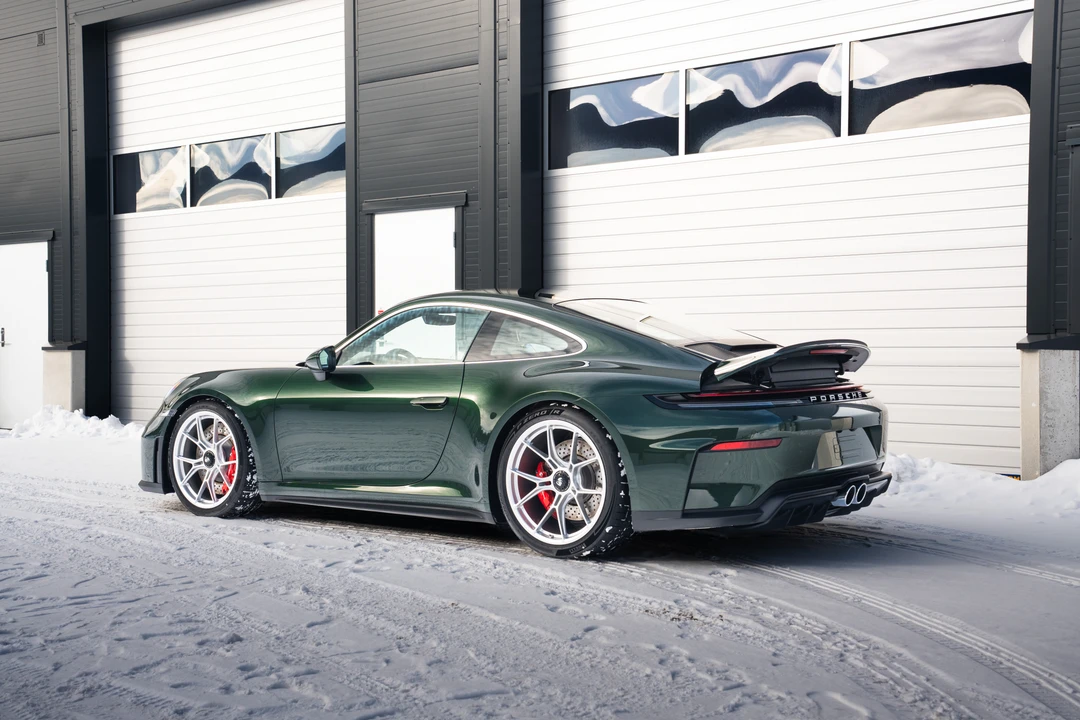 2025 Porsche 992 GT3 - Image 24 of 31