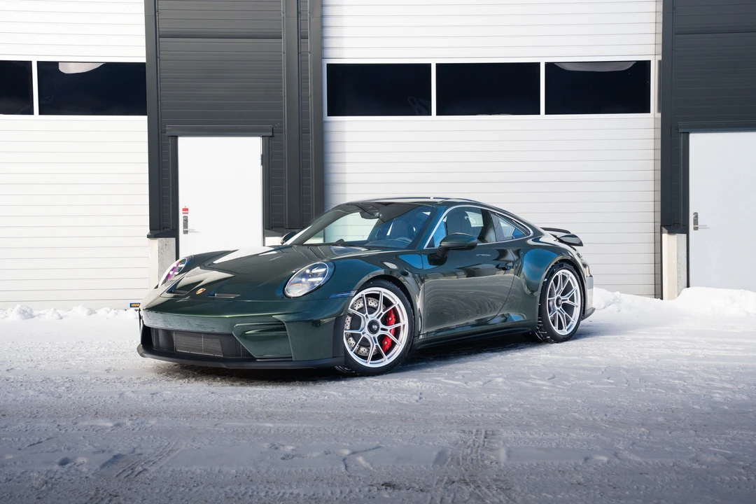 2025 Porsche 992 GT3 - Image 30 of 31