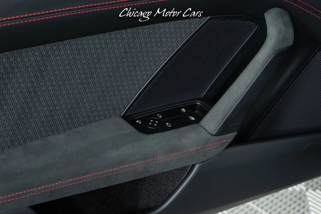 2025 Porsche 911 - Image 23 of 31