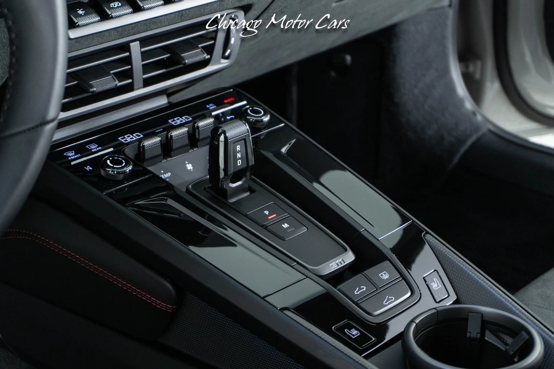 2025 Porsche 911 - Image 29 of 31
