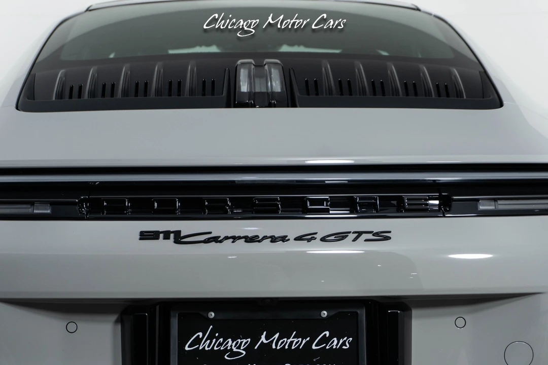 2025 Porsche 911 - Image 21 of 31