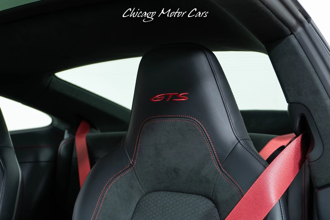 2025 Porsche 911 - Image 26 of 31