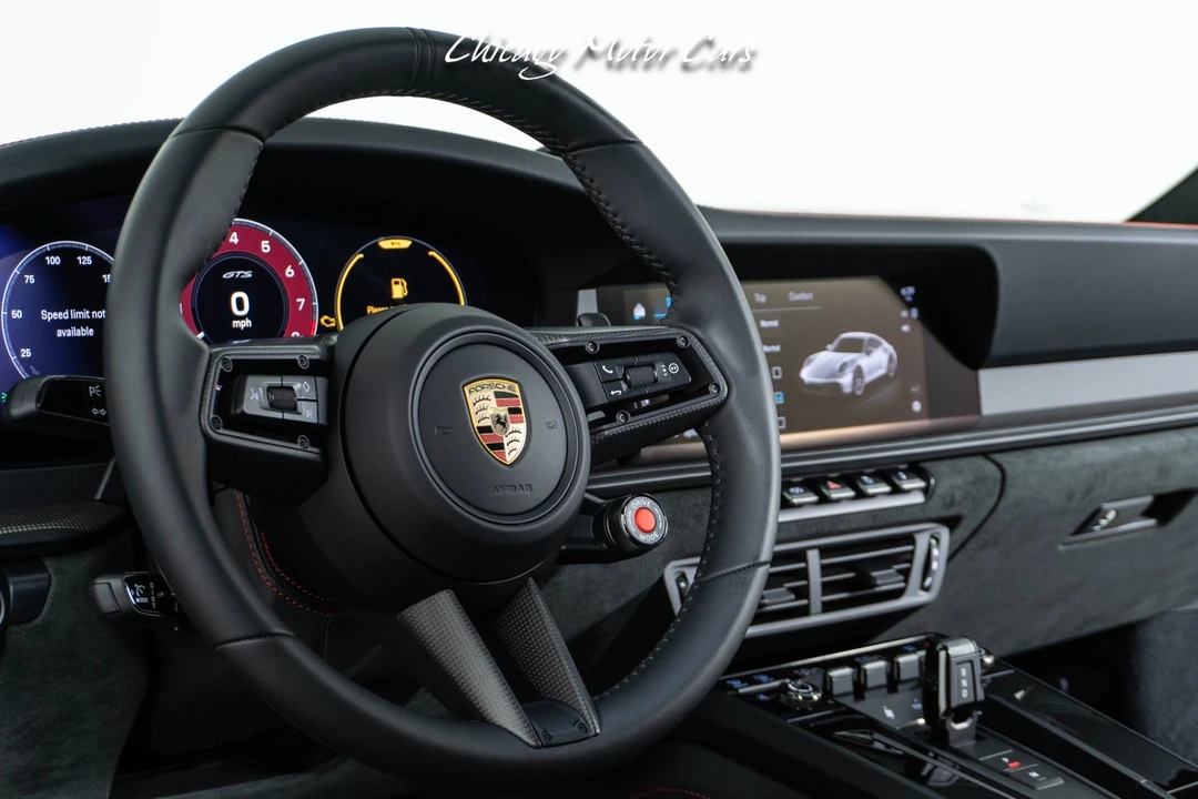 2025 Porsche 911 - Image 28 of 31
