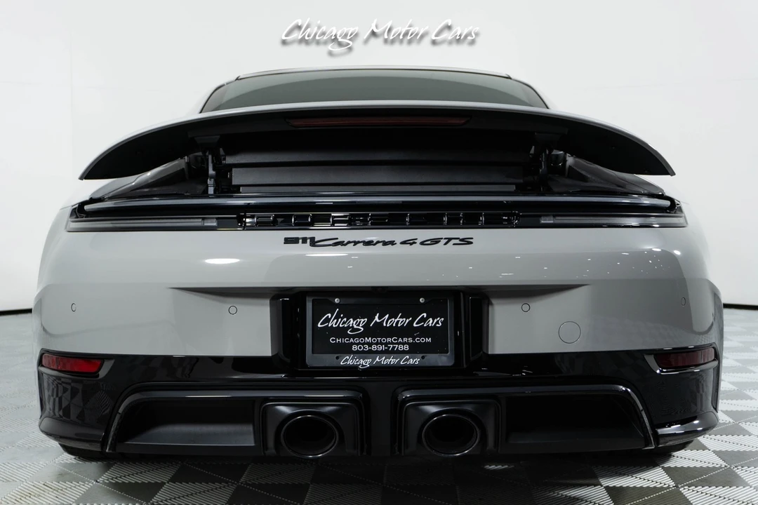 2025 Porsche 911 - Image 14 of 31