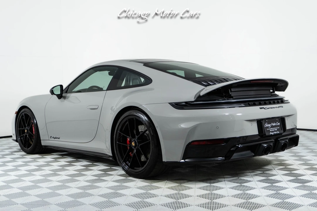 2025 Porsche 992 Carrera - Image 16 of 21