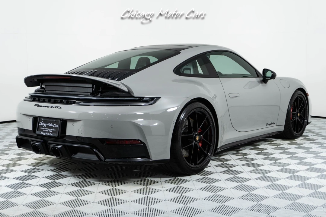 2025 Porsche 992 Carrera - Image 13 of 21